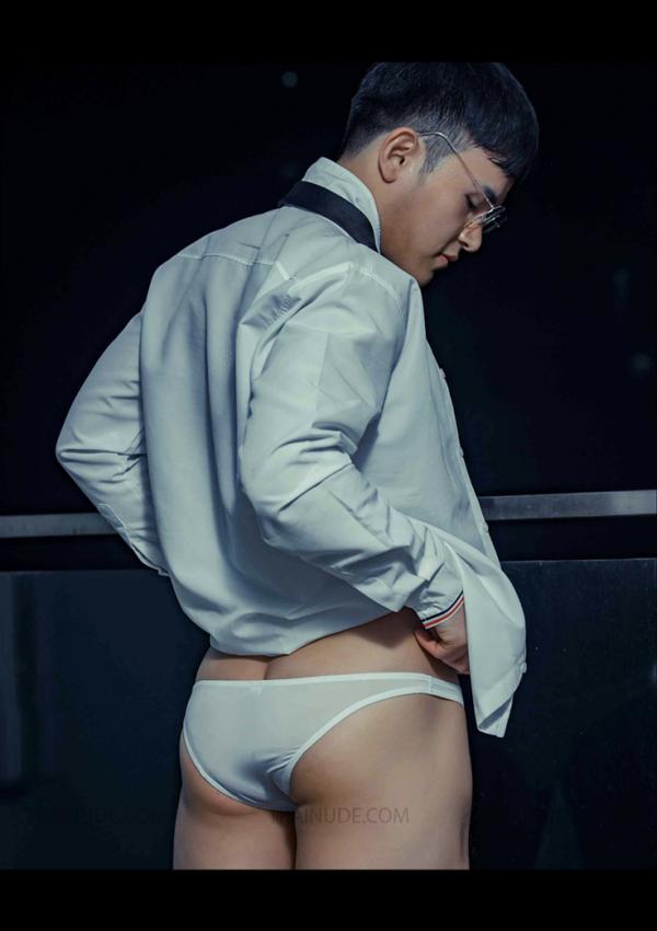 I-AM-MAGAZINE-Issue2.2--I-AM-WIREPULLER-Anawin-ebook